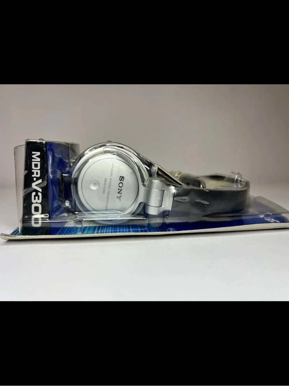 Vintage Sony MDR-V300 Ear-Cup Foldable DJ Use Silver Black Headphones NOS SEALED